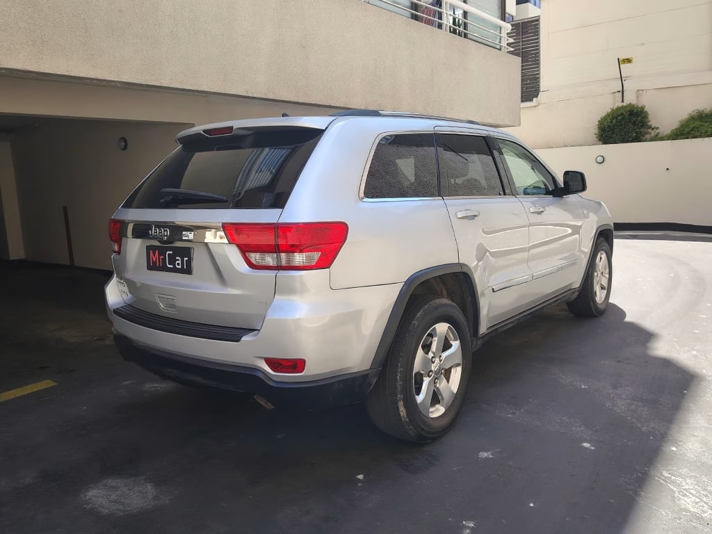 Jeep Grand Cherokee Laredo año 2011