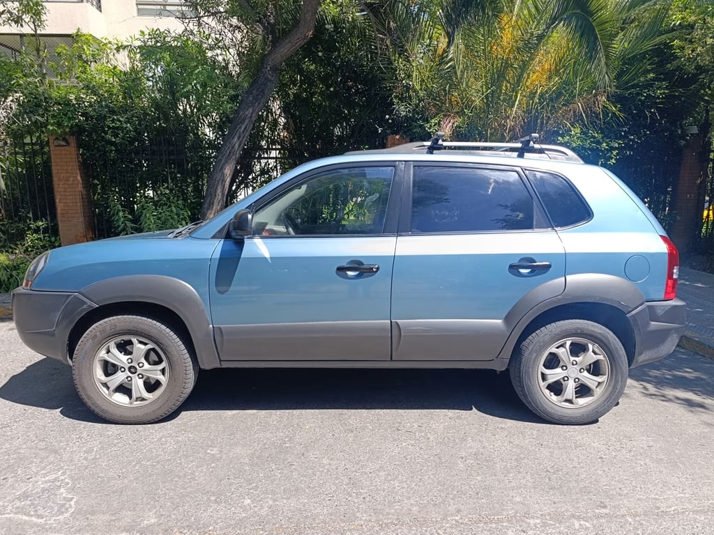 Hyundai Tucson Gl 4x4 año 2010