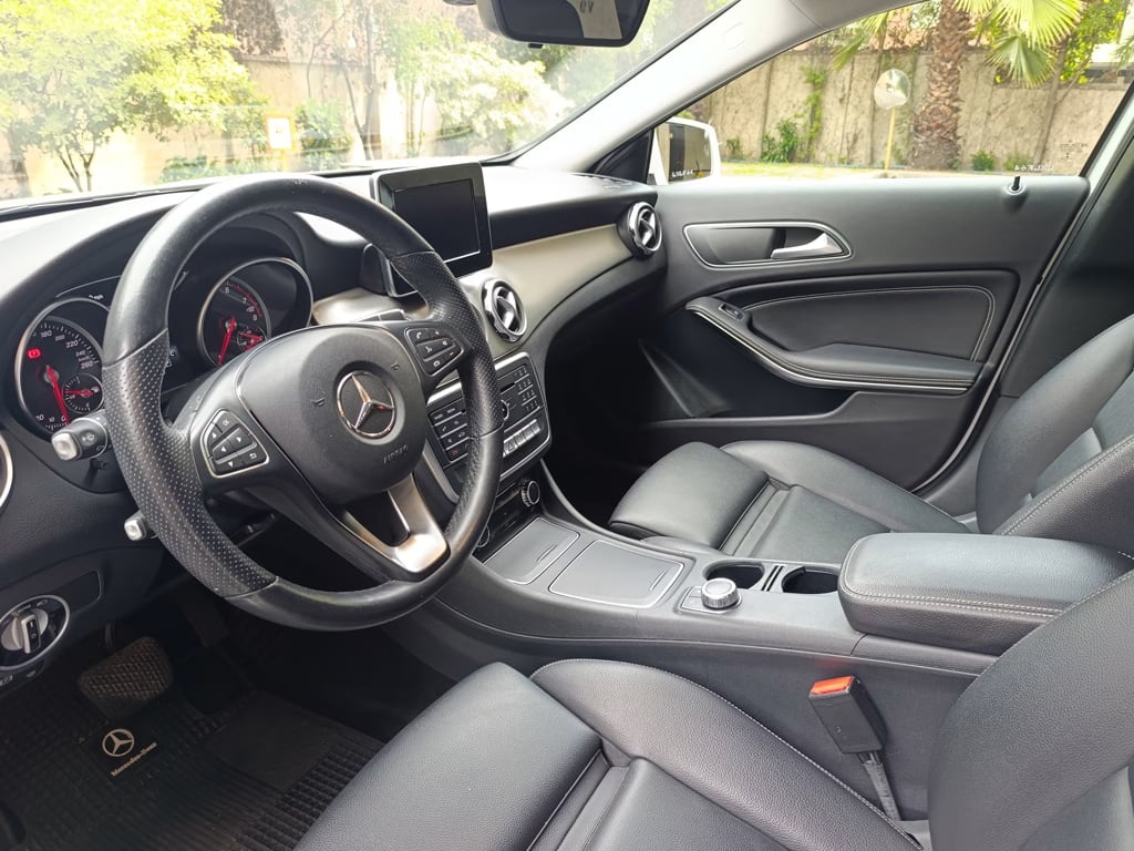 Mercedes Benz Gla 200 Gla200 año 2020