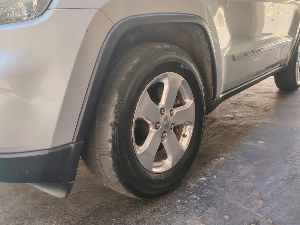 Jeep Grand Cherokee Laredo año 2011