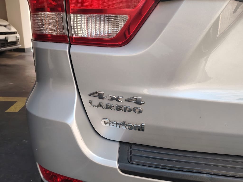 Jeep Grand Cherokee Laredo año 2011