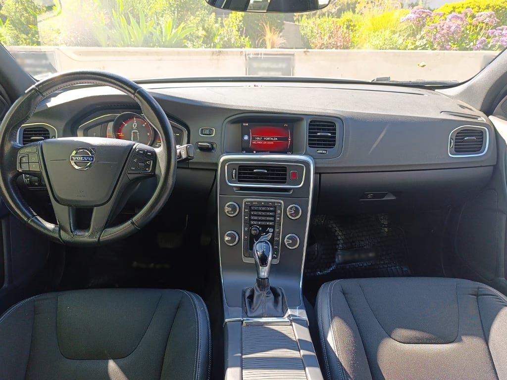 Volvo S60 D2 Confort año 2019