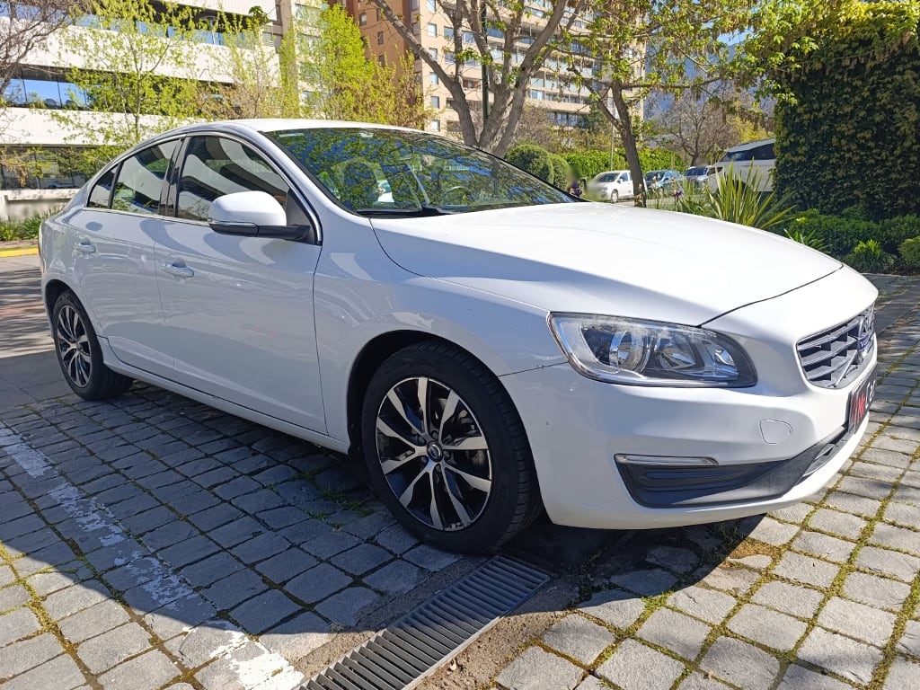 Volvo S60 D2 Confort año 2019