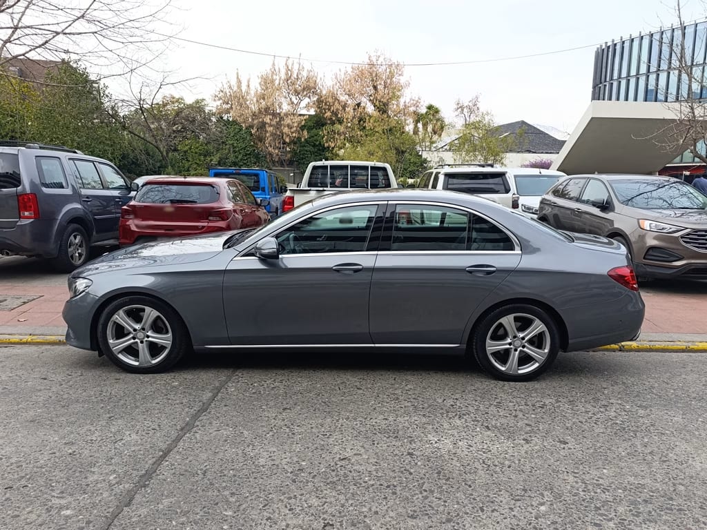 Mercedes-Benz E220 D No Se La Version año 2017