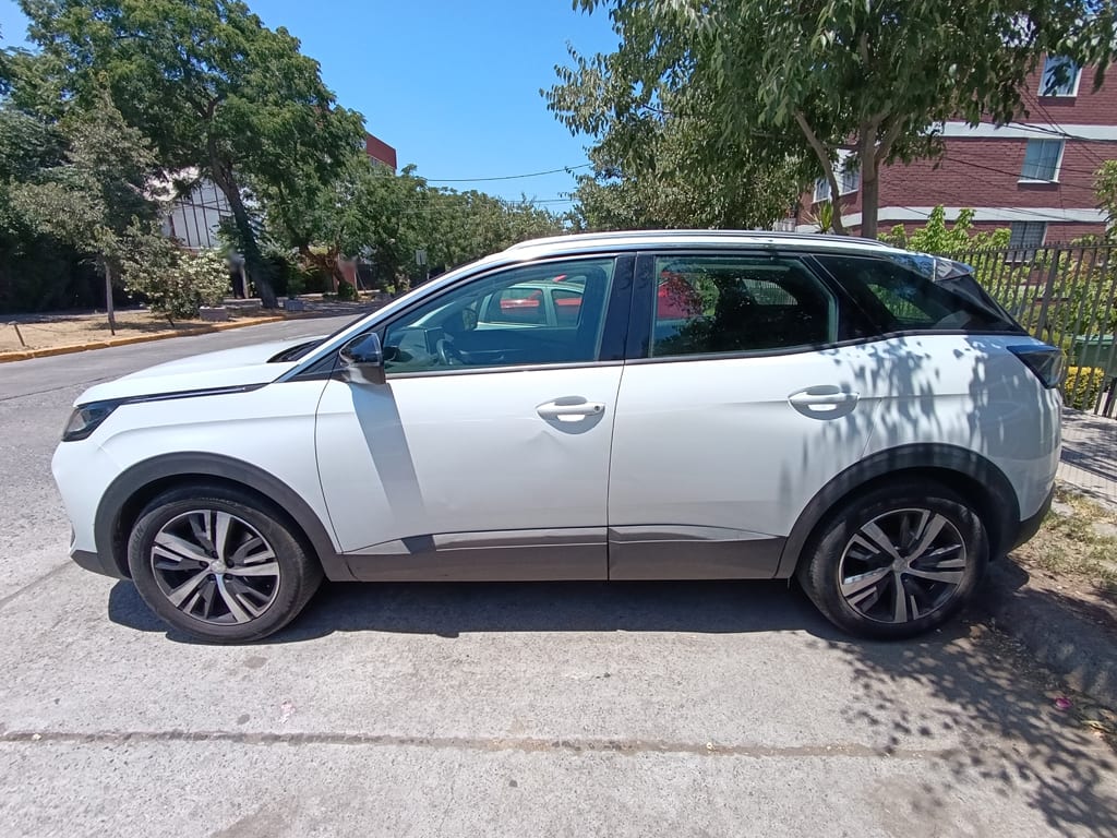 Peugeot 3008 Allure Pack año 2022