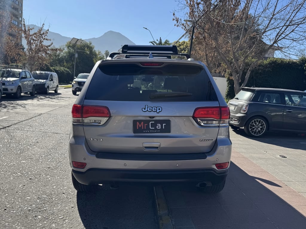 Jeep Grand Cherokee Laredo 4x4 año 2018
