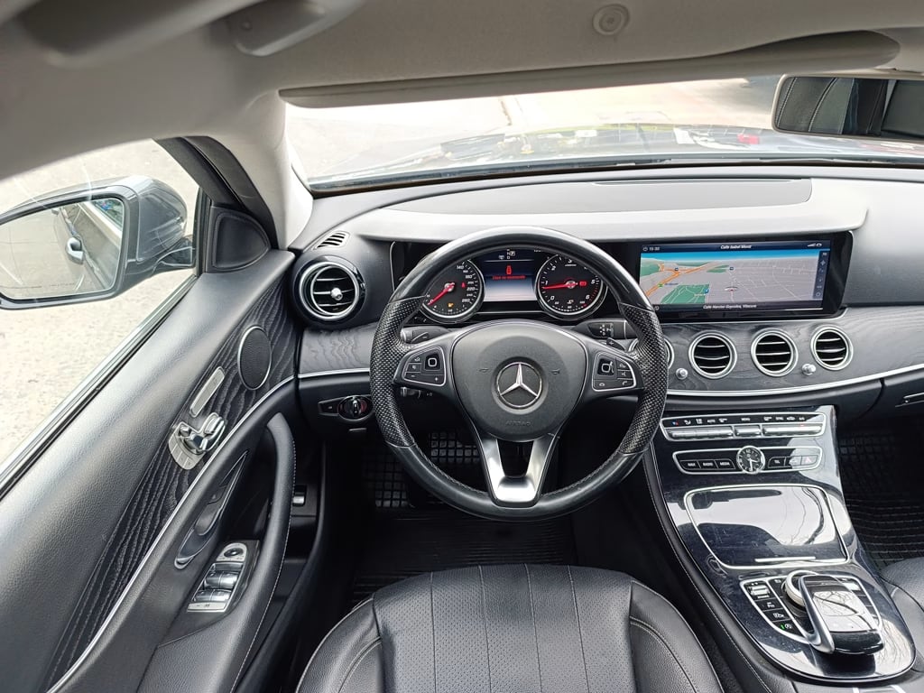 Mercedes-Benz E220 D No Se La Version año 2017