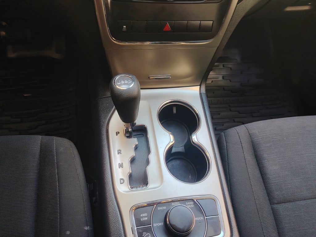 Jeep Grand Cherokee Laredo año 2011