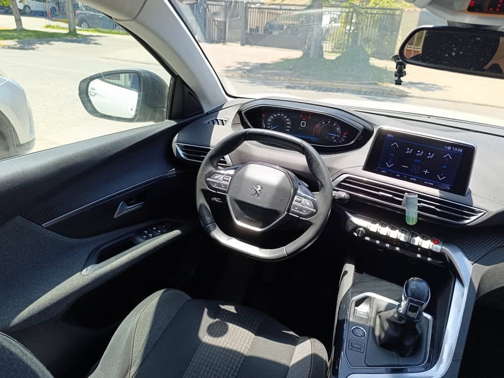 Peugeot 3008 Allure Pack año 2022