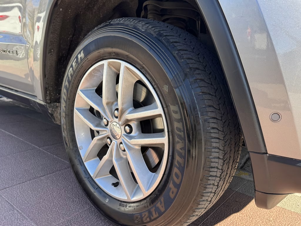 Jeep Grand Cherokee Laredo 4x4 año 2018