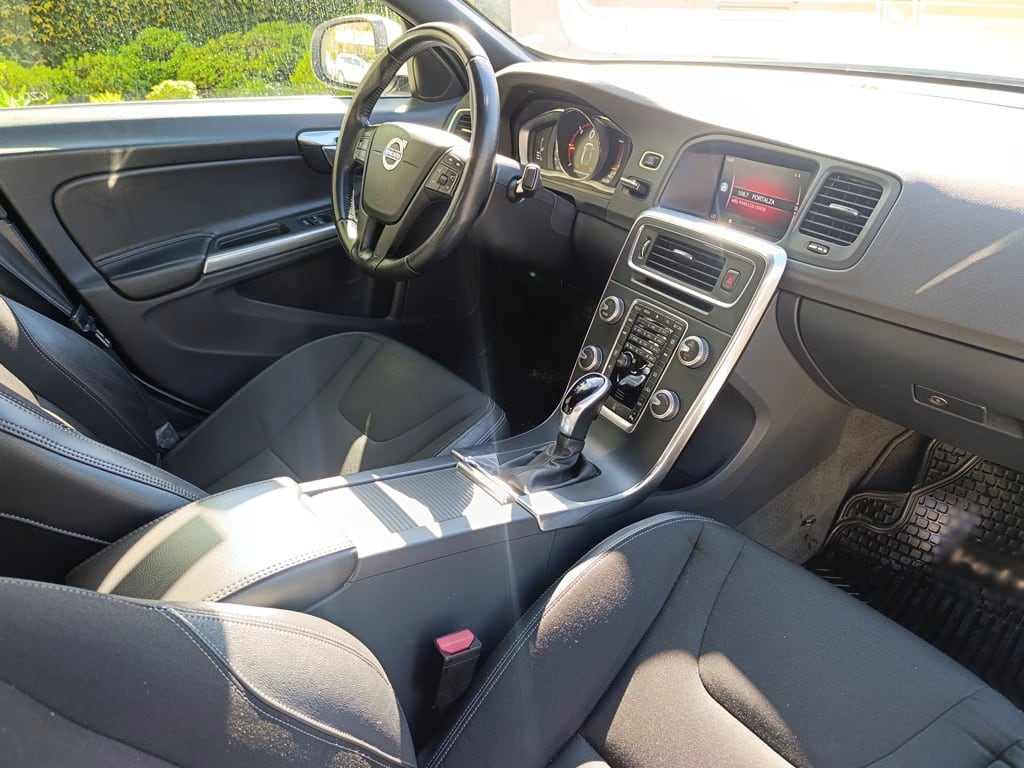 Volvo S60 D2 Confort año 2019