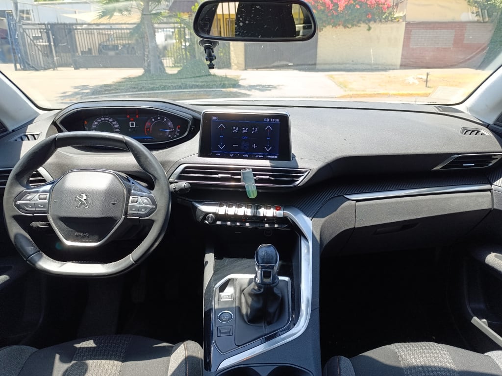 Peugeot 3008 Allure Pack año 2022