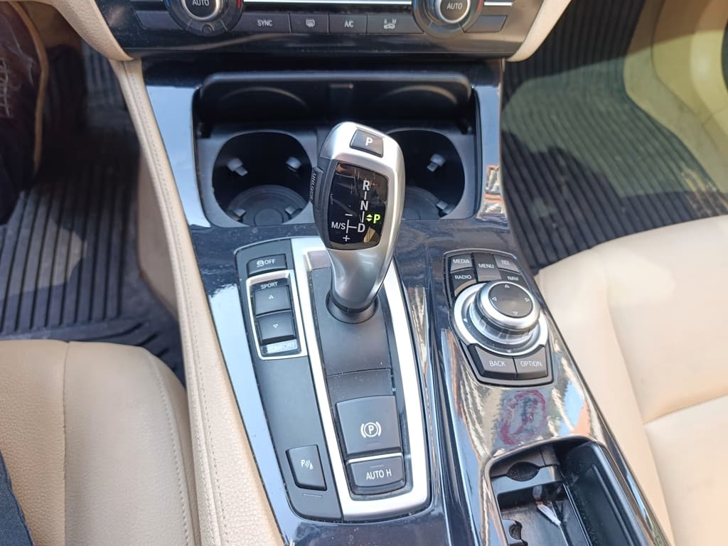 Bmw 520 I Lci año 2015