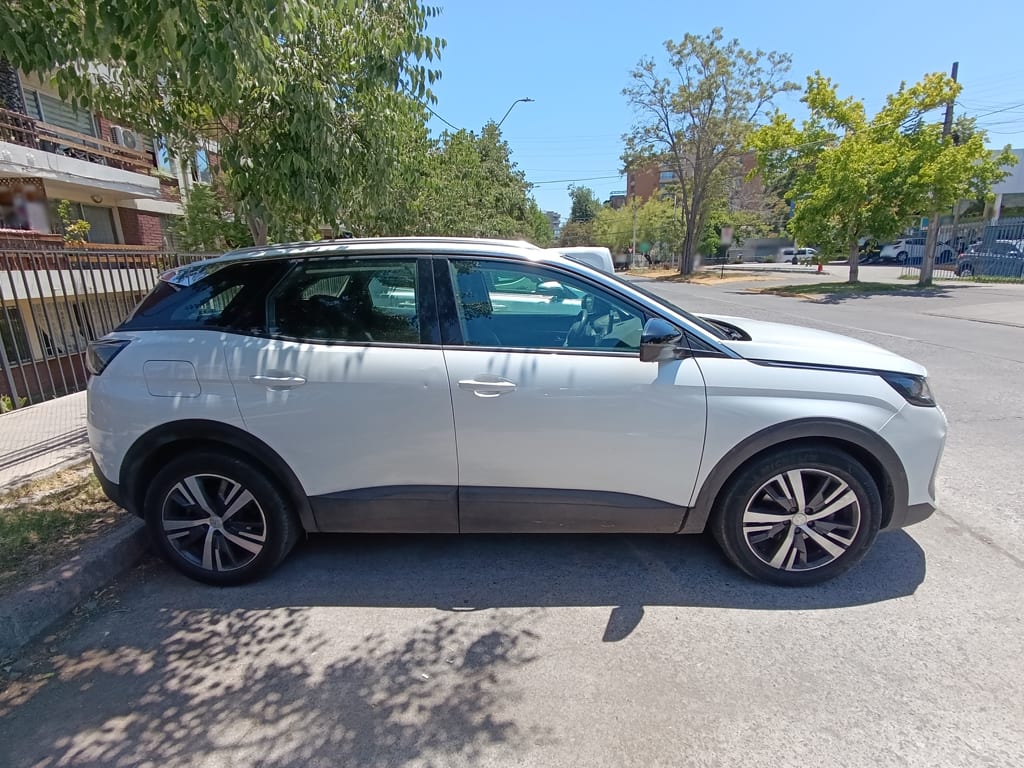 Peugeot 3008 Allure Pack año 2022