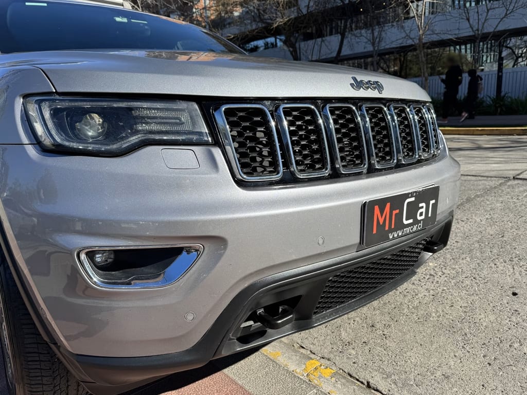 Jeep Grand Cherokee Laredo 4x4 año 2018