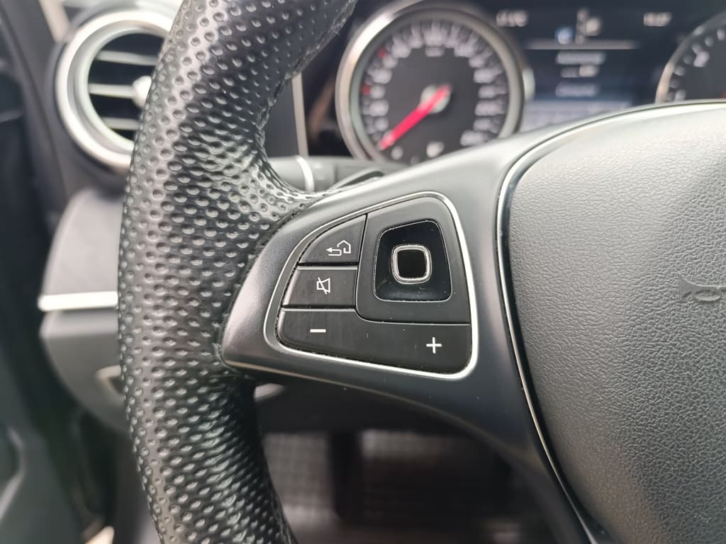 Mercedes-Benz E220 D No Se La Version año 2017