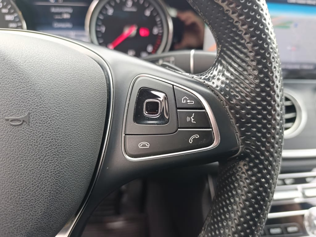 Mercedes-Benz E220 D No Se La Version año 2017