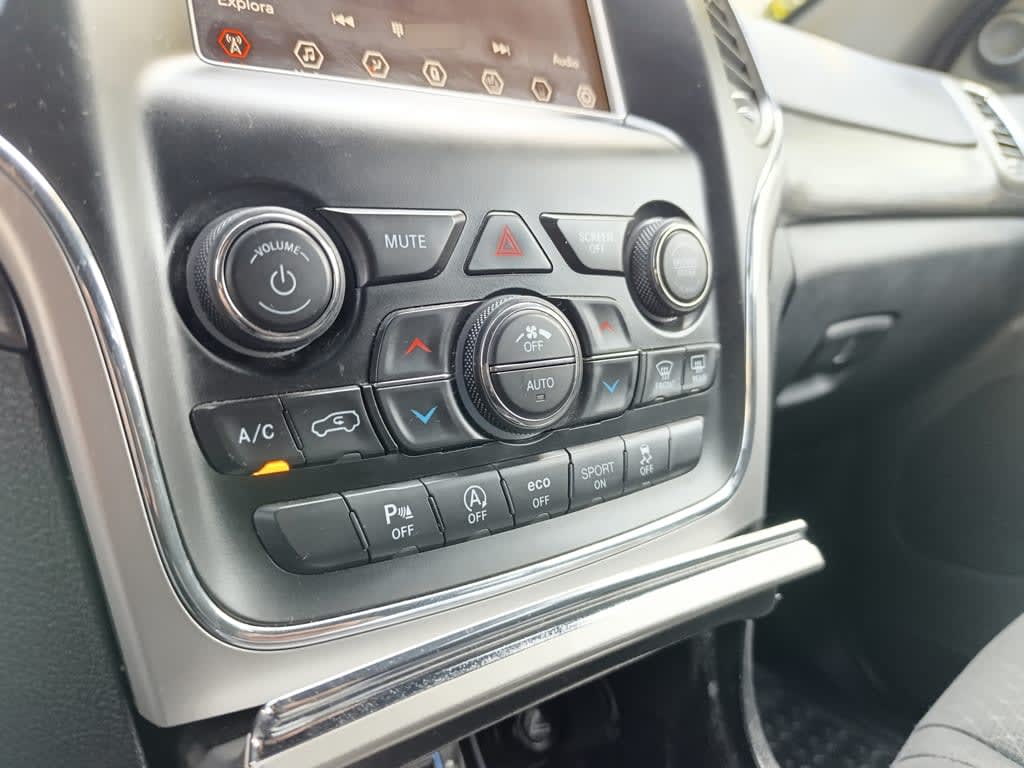 Jeep Grand Cherokee Laredo 4x4 año 2019