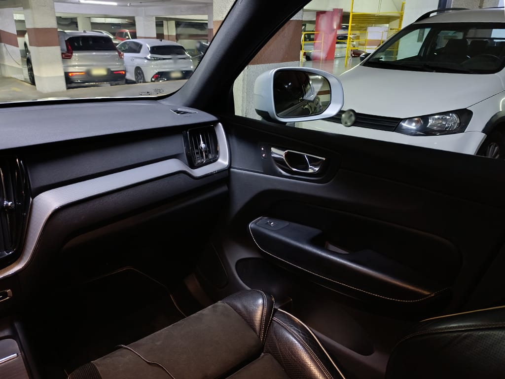 Volvo Xc60 T6 R-Design año 2018