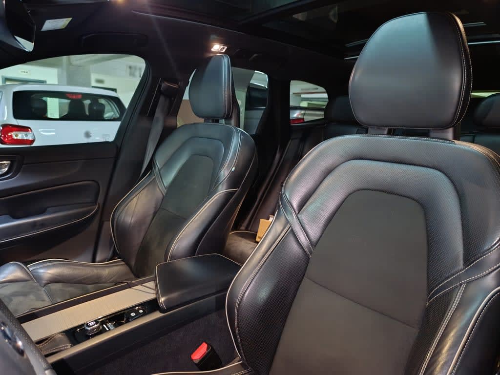 Volvo Xc60 T6 R-Design año 2018