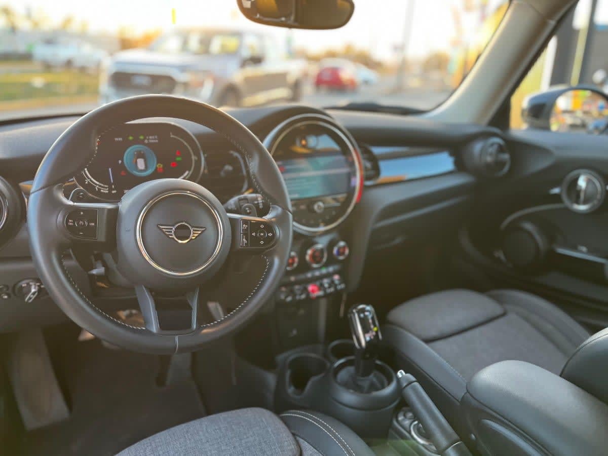 Mini Cooper Hb 3p 2.0 año 2023