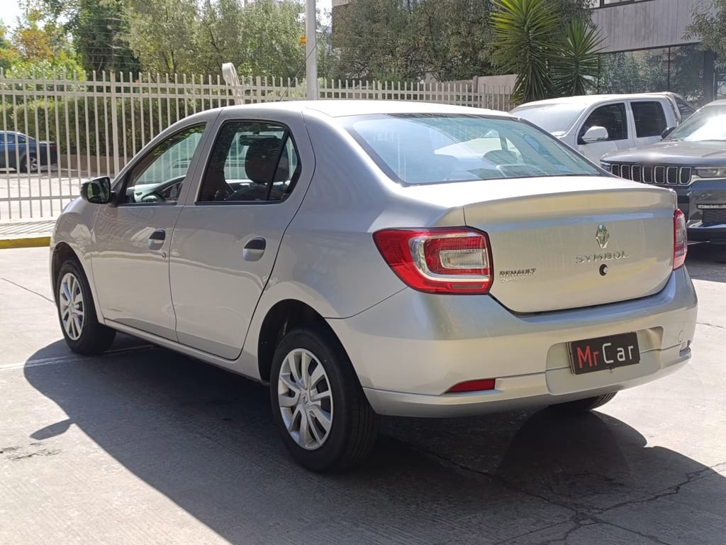 Renault Symbol Zen año 2023