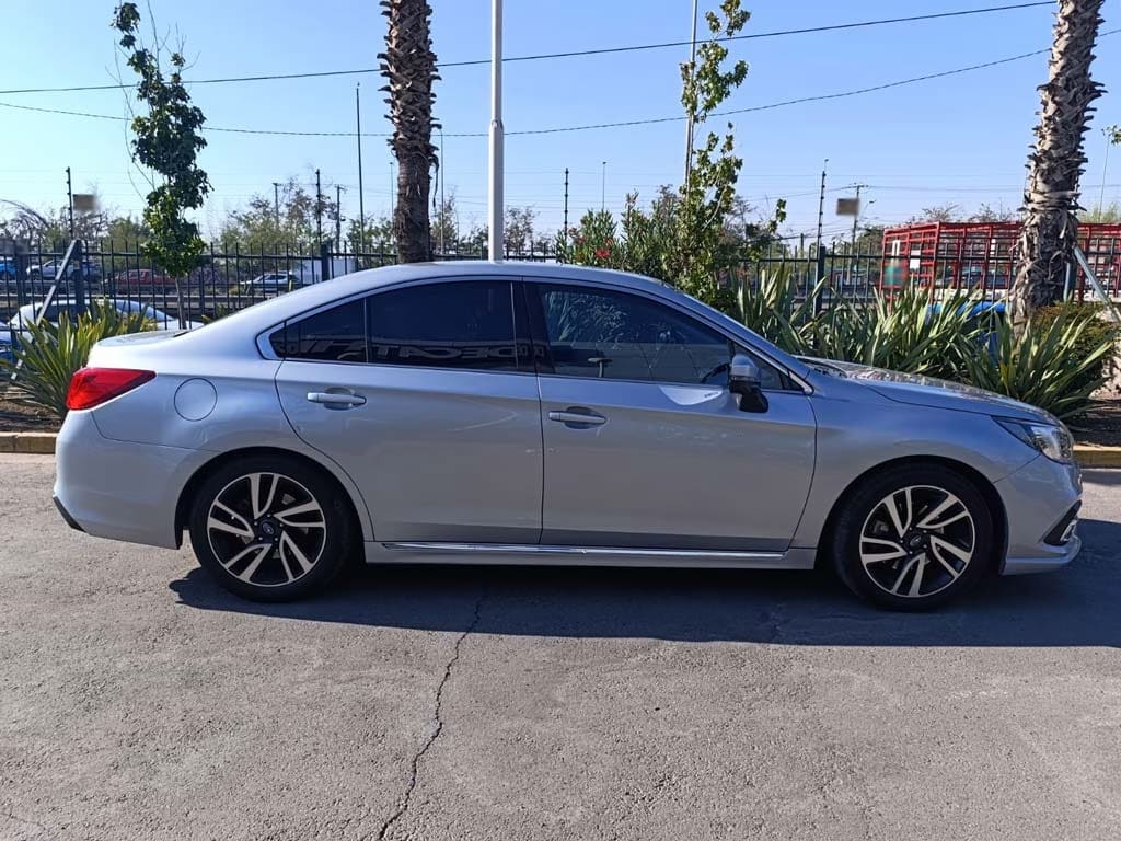 Subaru Legacy 3.6r año 2019