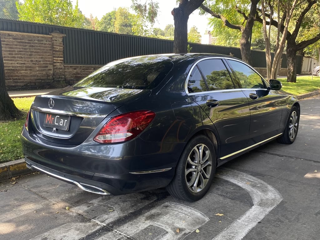 Mercedes Benz C180 1.6 año 2015