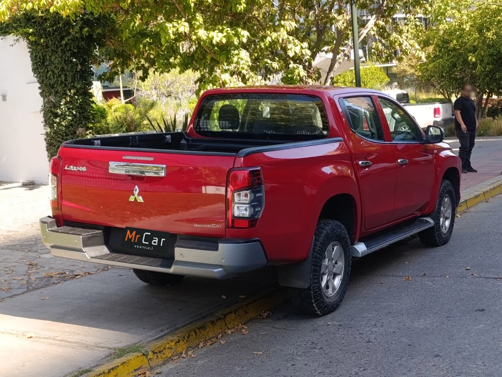 Mitsubishi L200 Katana Crt 4x4 año 2024
