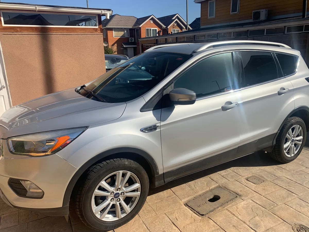 FORD ESCAPE 2.5 S At 4x2 año 2017