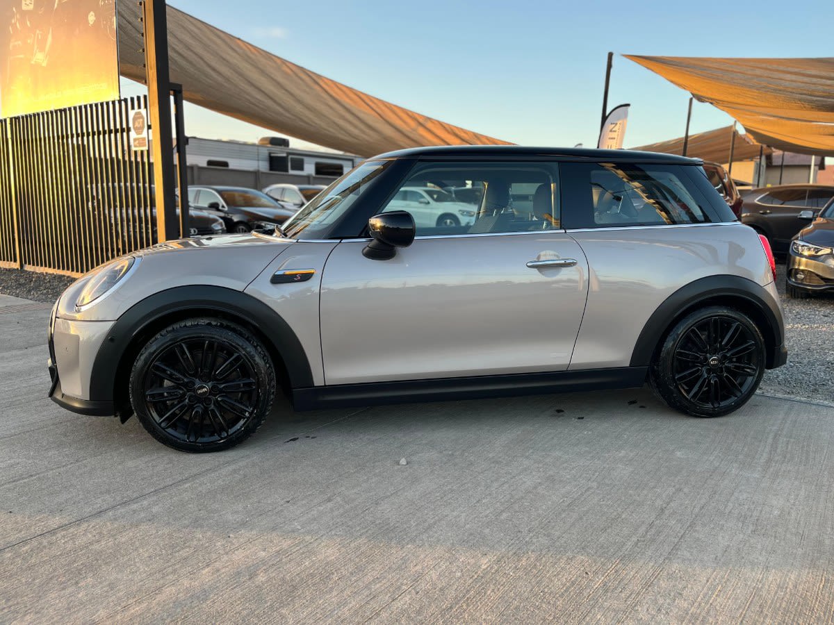 Mini Cooper Hb 3p 2.0 año 2023