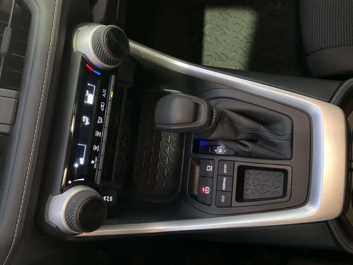 Toyota Rav 4 2.0 4x2 Cvt año 2025