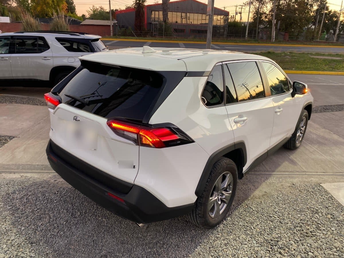 Toyota Rav 4 2.0 4x2 Cvt año 2025
