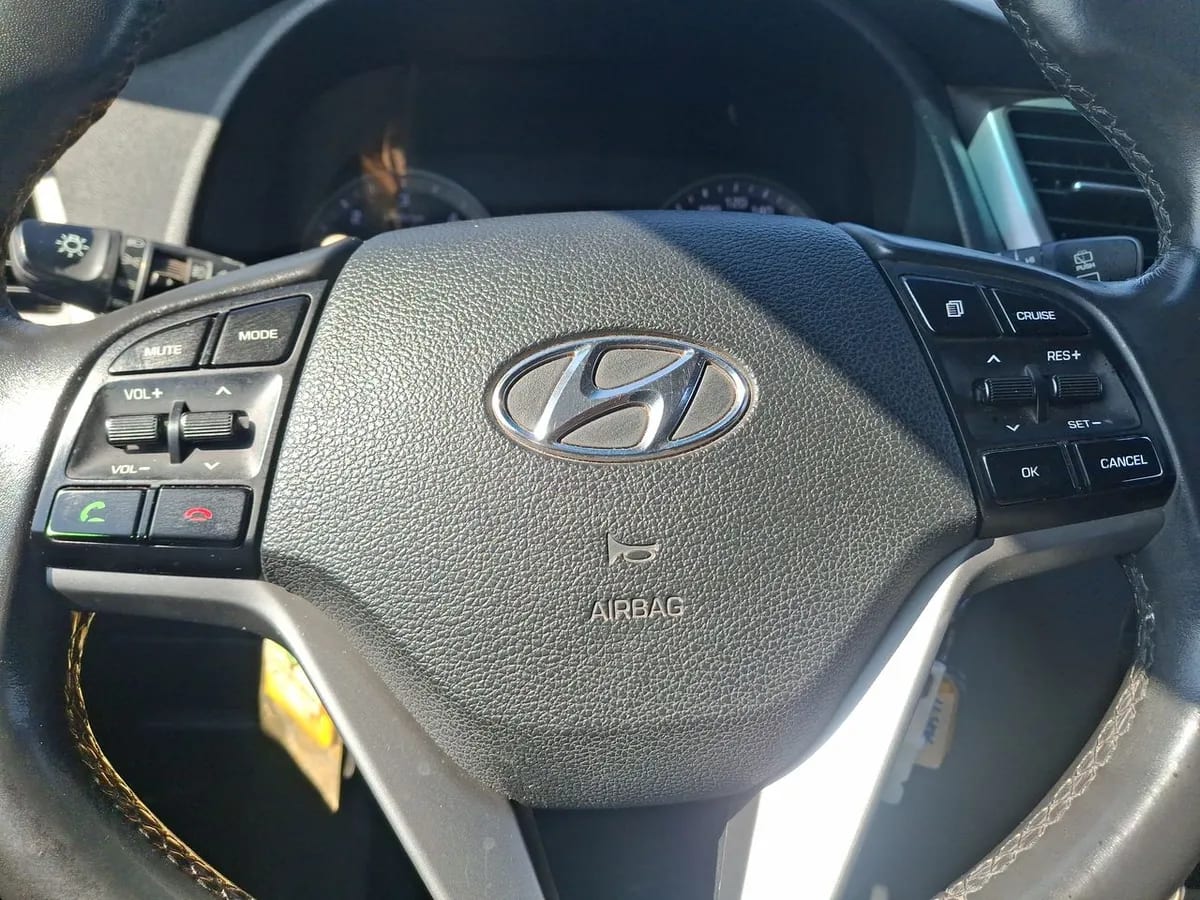 Hyundai Tucson 2.0 Crdi Diesel Advance 4x2 At 5p año 2018