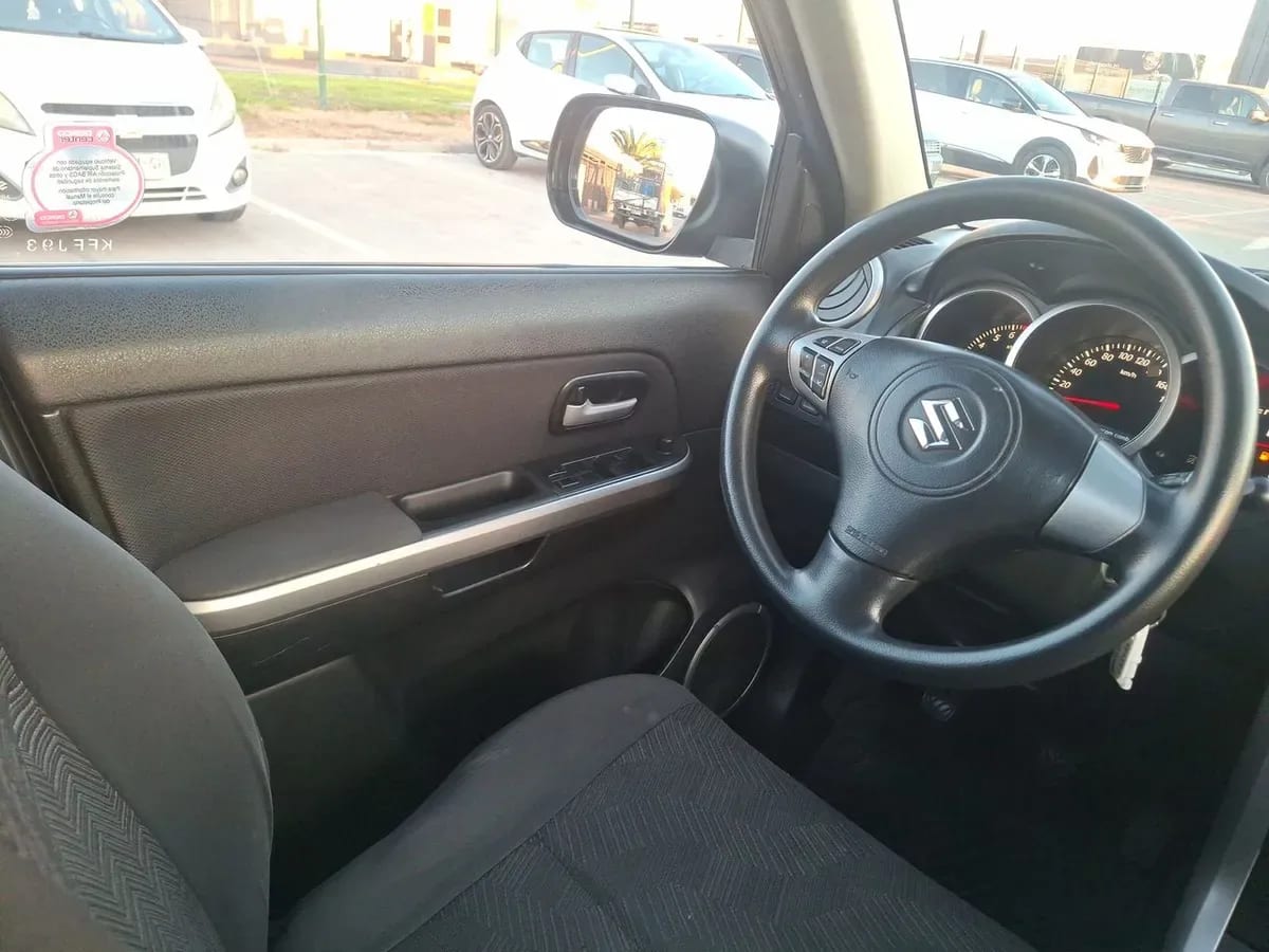 Suzuki Grand Nomade 2.4 Glx Sport 4x2 Mt 5p año 2018