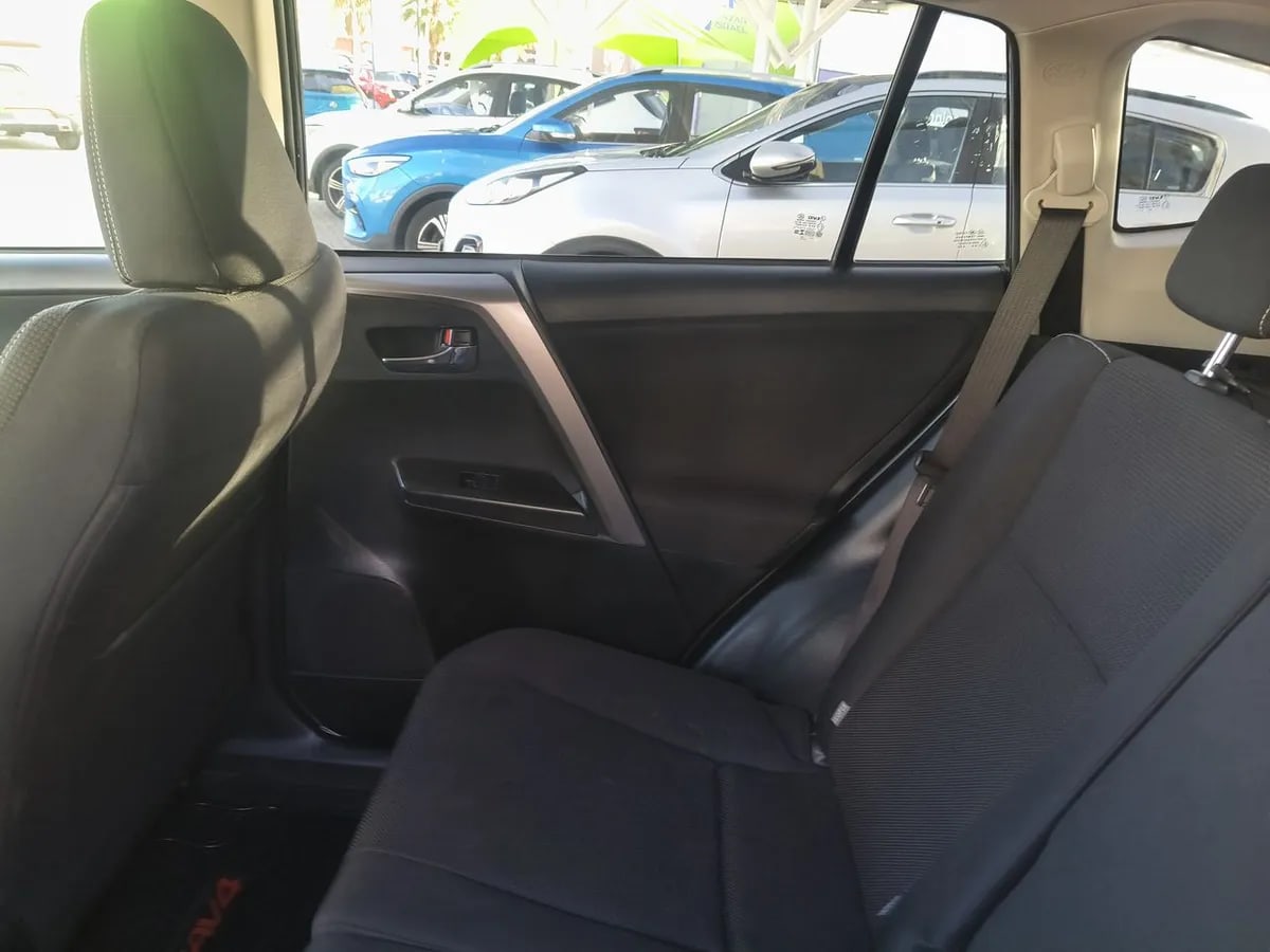 Toyota Rav 4 2.0 4x2 Super Lujo Cvt At 5p año 2019