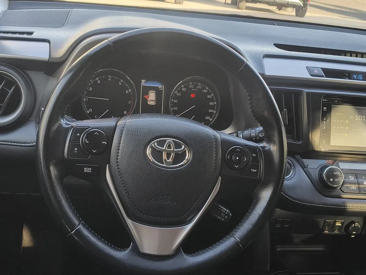 Toyota Rav 4 2.0 4x2 Super Lujo Cvt At 5p año 2019