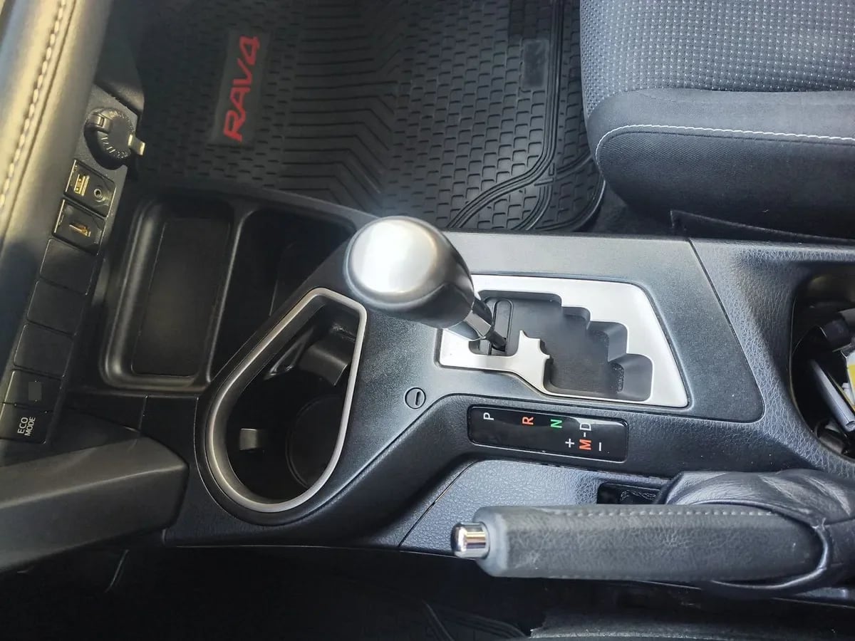 Toyota Rav 4 2.0 4x2 Super Lujo Cvt At 5p año 2019
