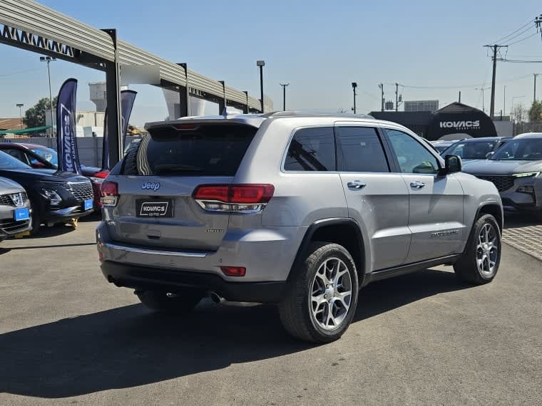 Jeep Grand Cherokee 3.6 Limited Lx At 4x4 año 2022