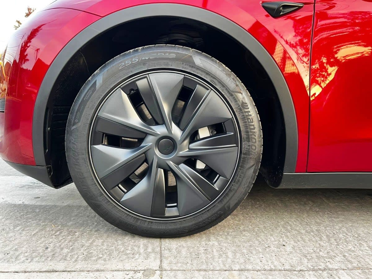 Tesla Model Y Standart Range año 2025