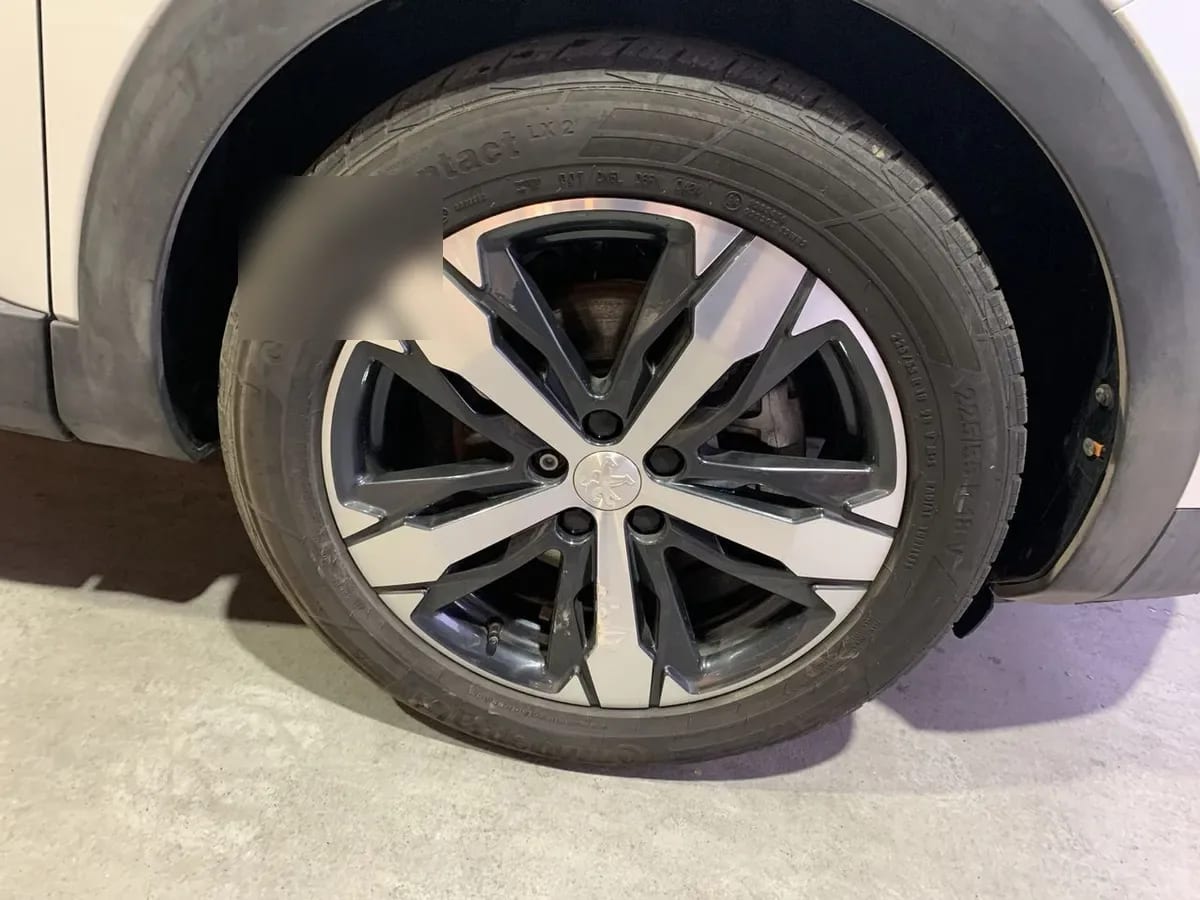 Peugeot 3008 1.5 Allure Pack Bluehdi 130 4x2 Eat8 5p año 2024