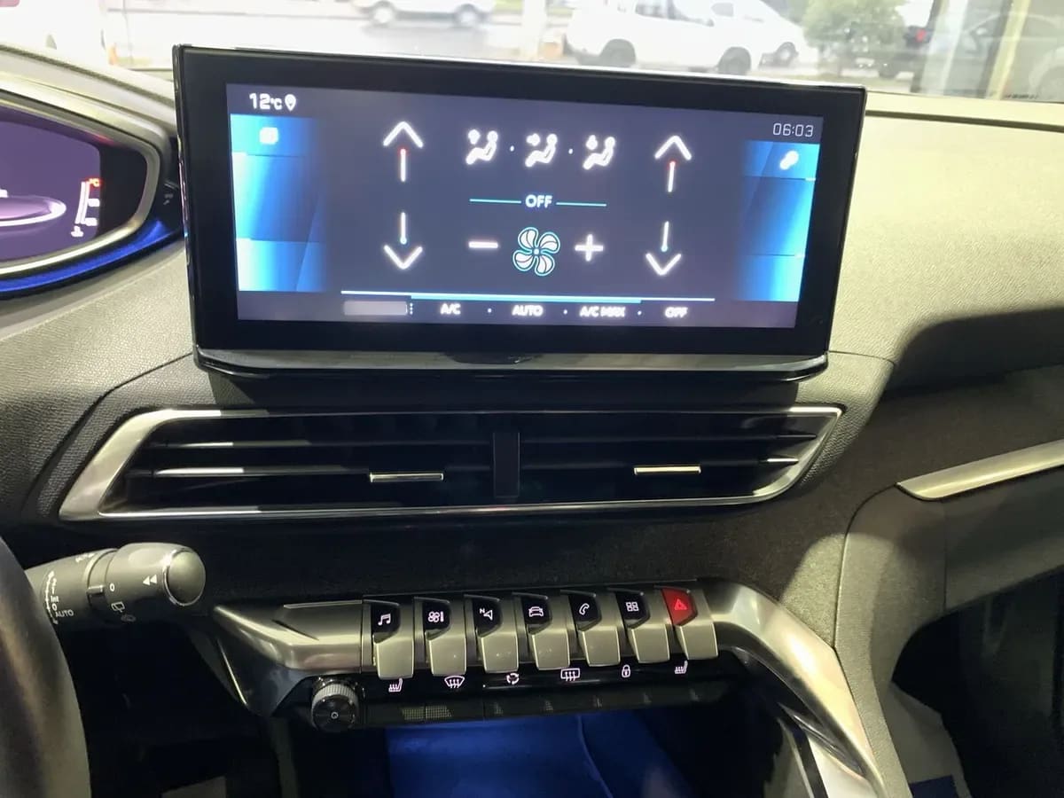 Peugeot 3008 1.5 Allure Pack Bluehdi 130 4x2 Eat8 5p año 2024