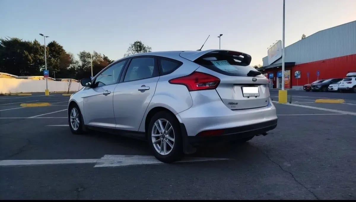 FORD FOCUS 2.0 5dr Se Mt año 2018