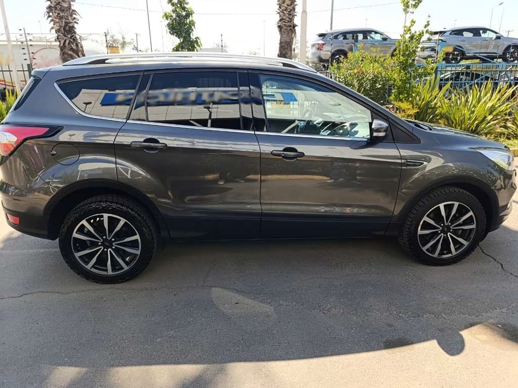 Ford Escape Ecoboost 4x2 año 2020