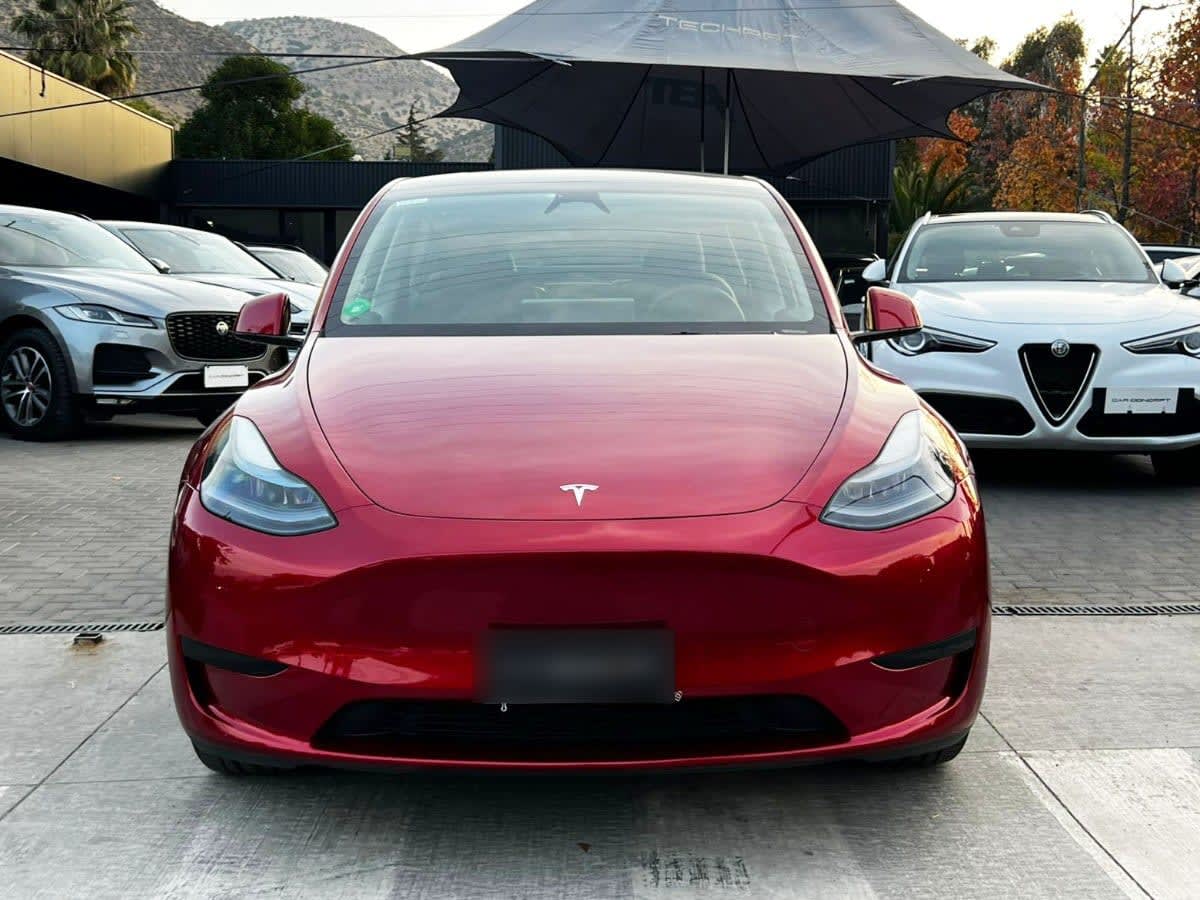 Tesla Model Y Standart Range año 2025