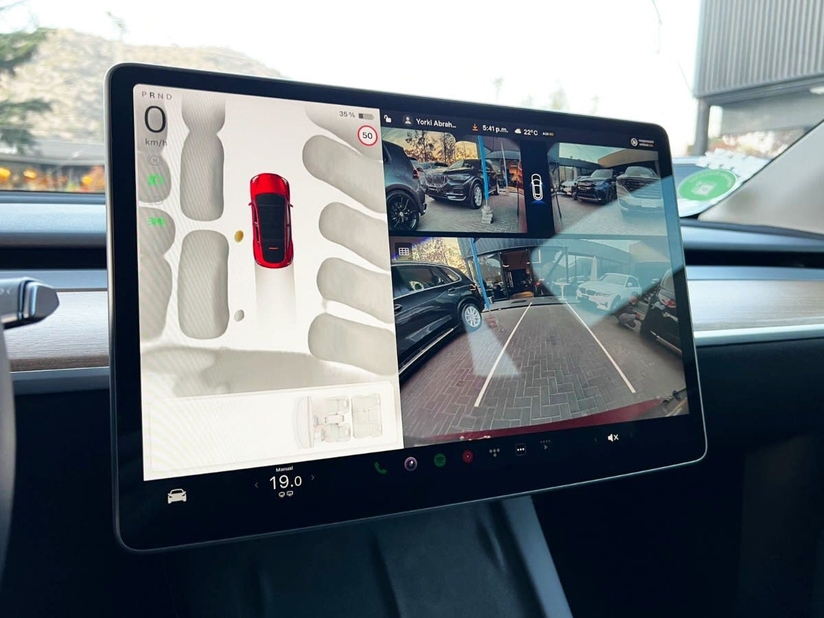 Tesla Model Y Standart Range año 2025