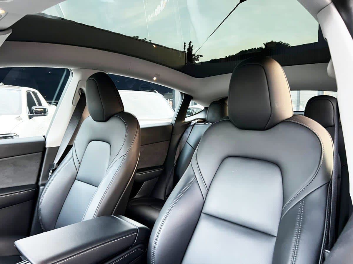 Tesla Model Y Standart Range año 2025