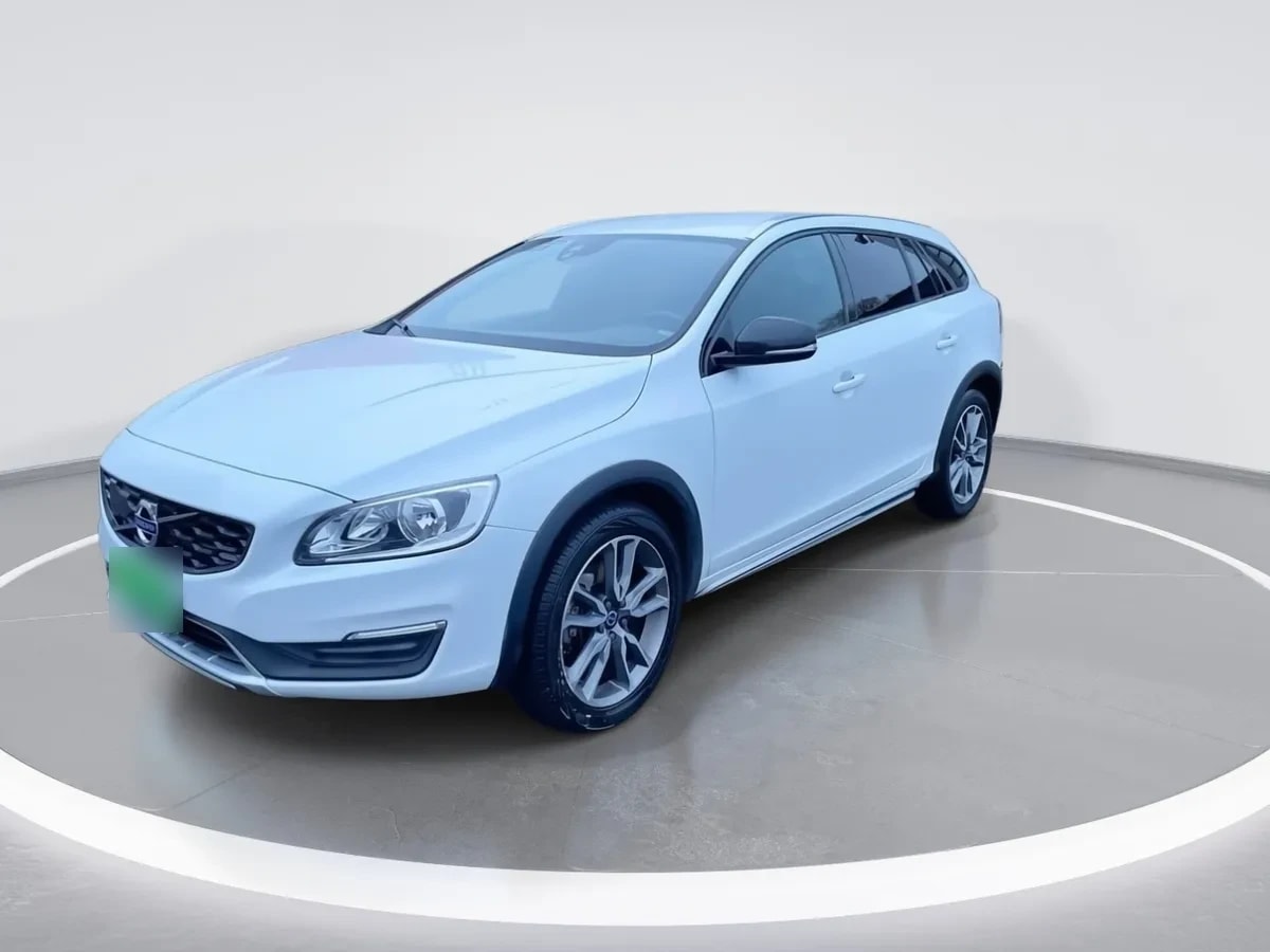 Volvo V60 2.5 D4 Diesel Cross Country Comfort Awd At 5p año 2019