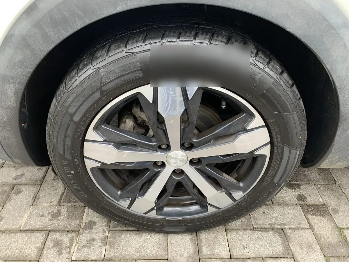 Peugeot 3008 1.5 Allure Pack Bluehdi 130 4x2 Eat8 5p año 2024