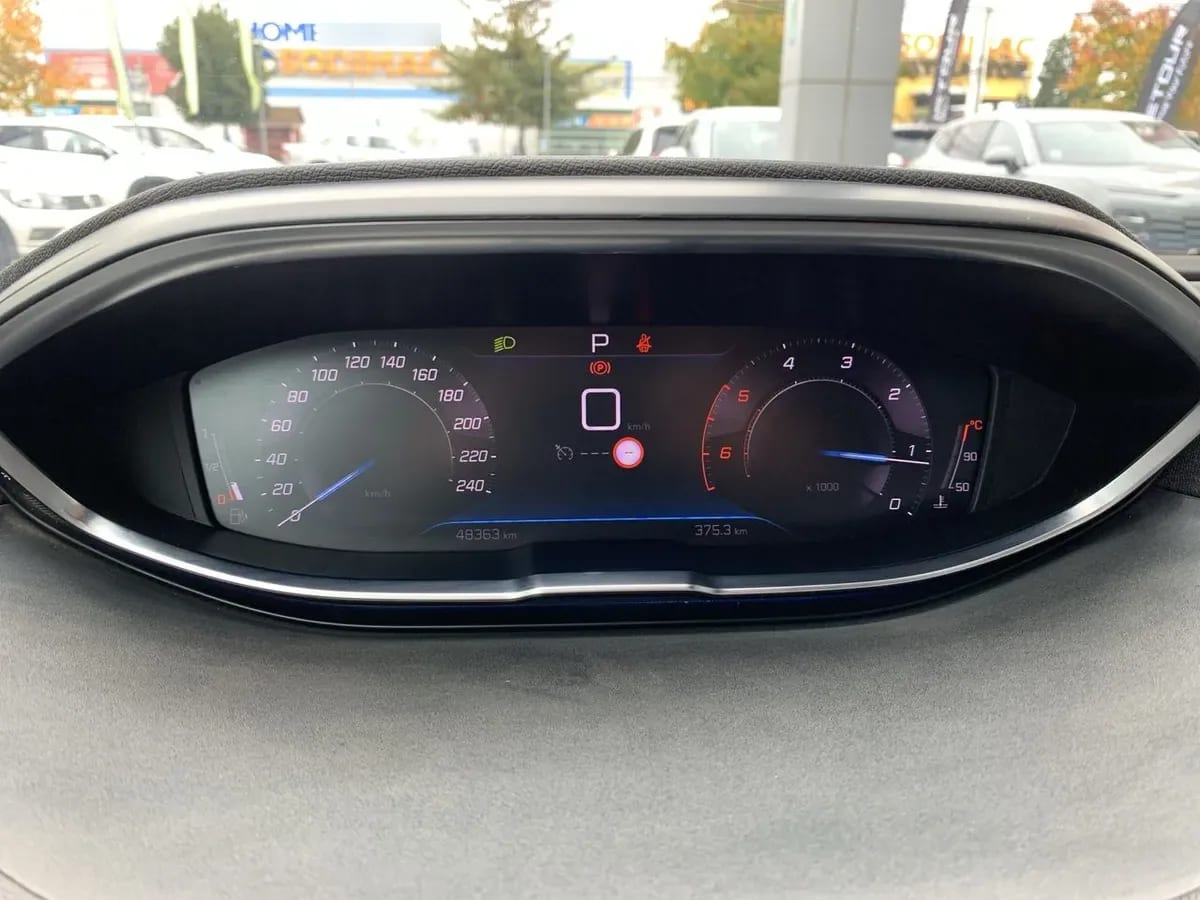 Peugeot 3008 1.5 Allure Pack Bluehdi 130 4x2 Eat8 5p año 2024